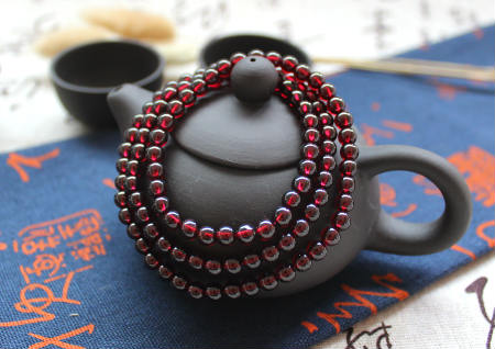 石榴石和碧璽哪個(gè)好