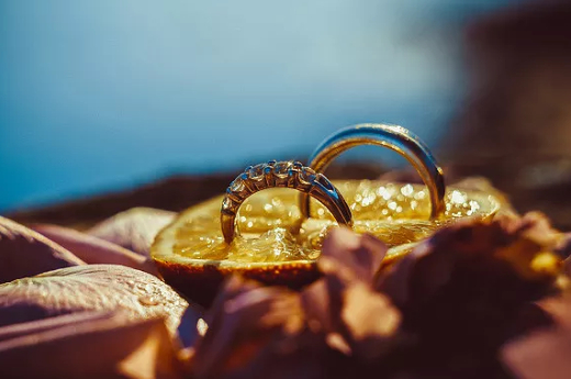 2024年農歷四月幸福的結婚吉日查詢 優(yōu)選黃道吉日辦婚禮